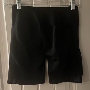 Aurora Sleek Black Compression Shorts. 6” inseam, Small